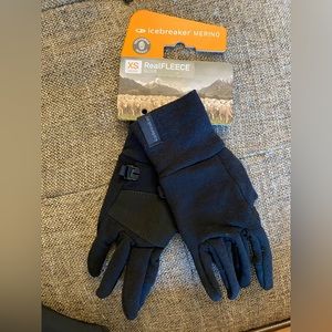 Icebreaker merino wool gloves
